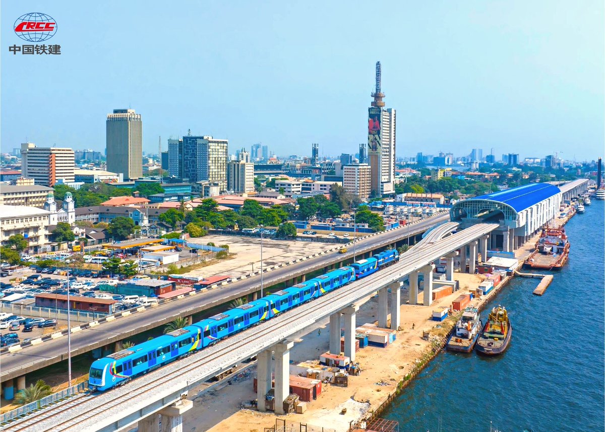 #CRCCFocus le 24 janvier, la première phase de la #Lagos Blue Rail Line, le premier tramway électrifié d'Afrique de l'Ouest construit par @CCECC8, a tenu une cérémonie d'ouverture. La station Marina, où là cérémonie d'ouverture a eu lieu, serait la station la + gde d'Afrique