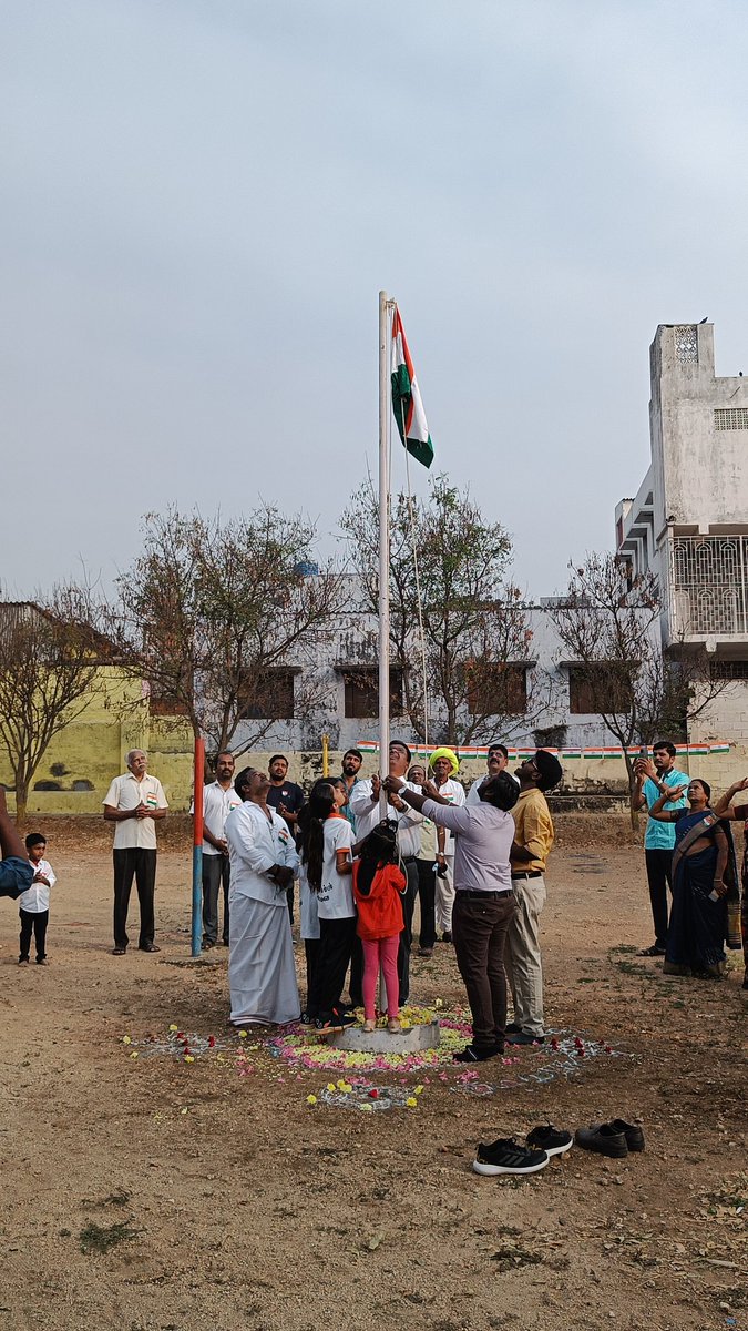 LReformerz's tweet photo. 74th Republic Day 🇮🇳 was done in LIC Colony residential park.

"A thousand salutes to all in this great nation of ours. May we make it become even more prosperous and great. I wish you a very Happy Republic Day 2023!" https://t.co/OlNJXtG9bc