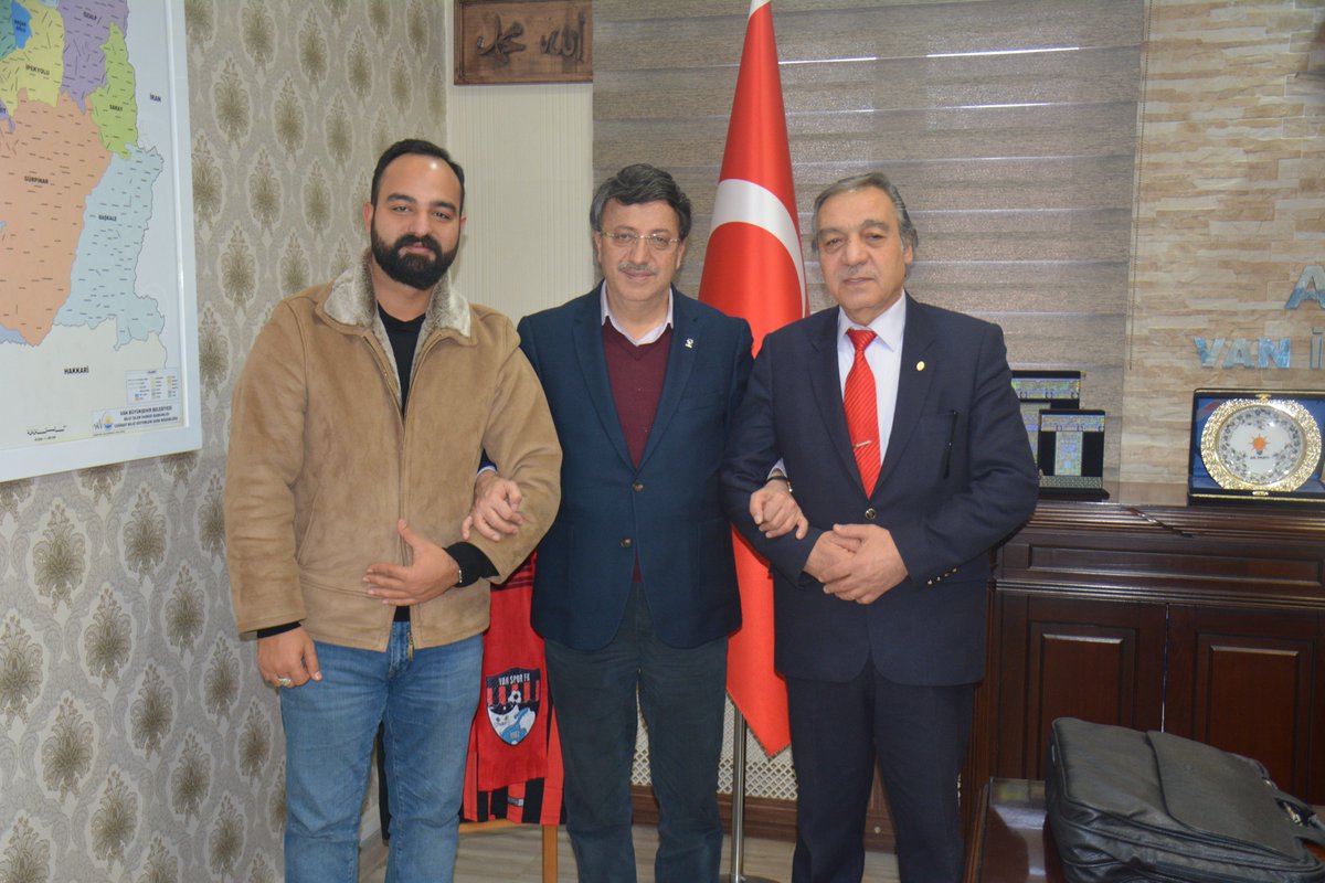 İl Başkanımız <a href="/K_Turkmenoglu_V/">KAYHAN TÜRKMENOĞLU</a> Mali Müşavir Atanur Karakoyun ile Terziler Odası Başkanı Çetin Karaduman'ı makamında kabul etti. #Hedef2023🇹🇷 <a href="/erkankandemir/">Erkan Kandemir</a> <a href="/metinbulut23/">Metin BULUT</a>