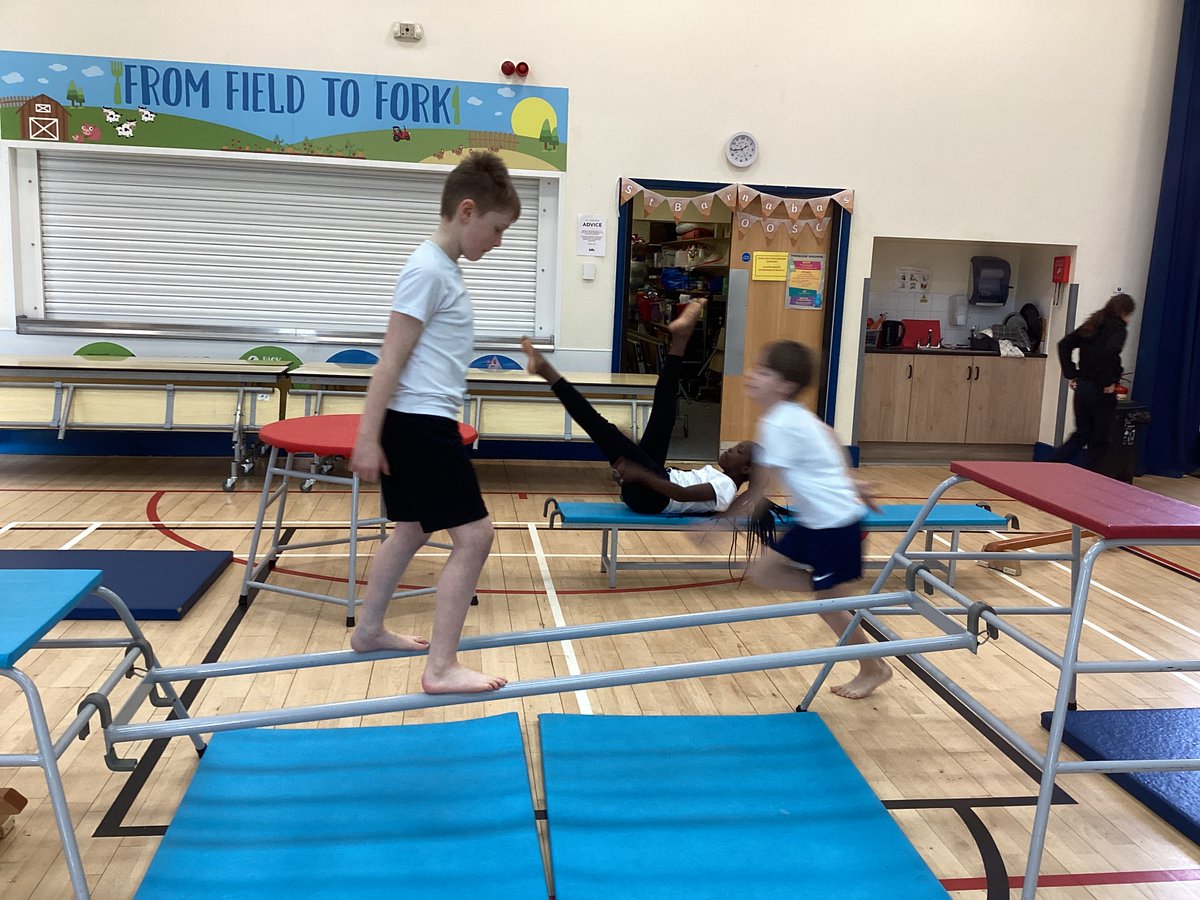 stbarnabasyork's tweet photo. Kahlo class are working to  develop strength, flexibility and balance in their gymnastics lessons. https://t.co/1WlsZx1c1Z