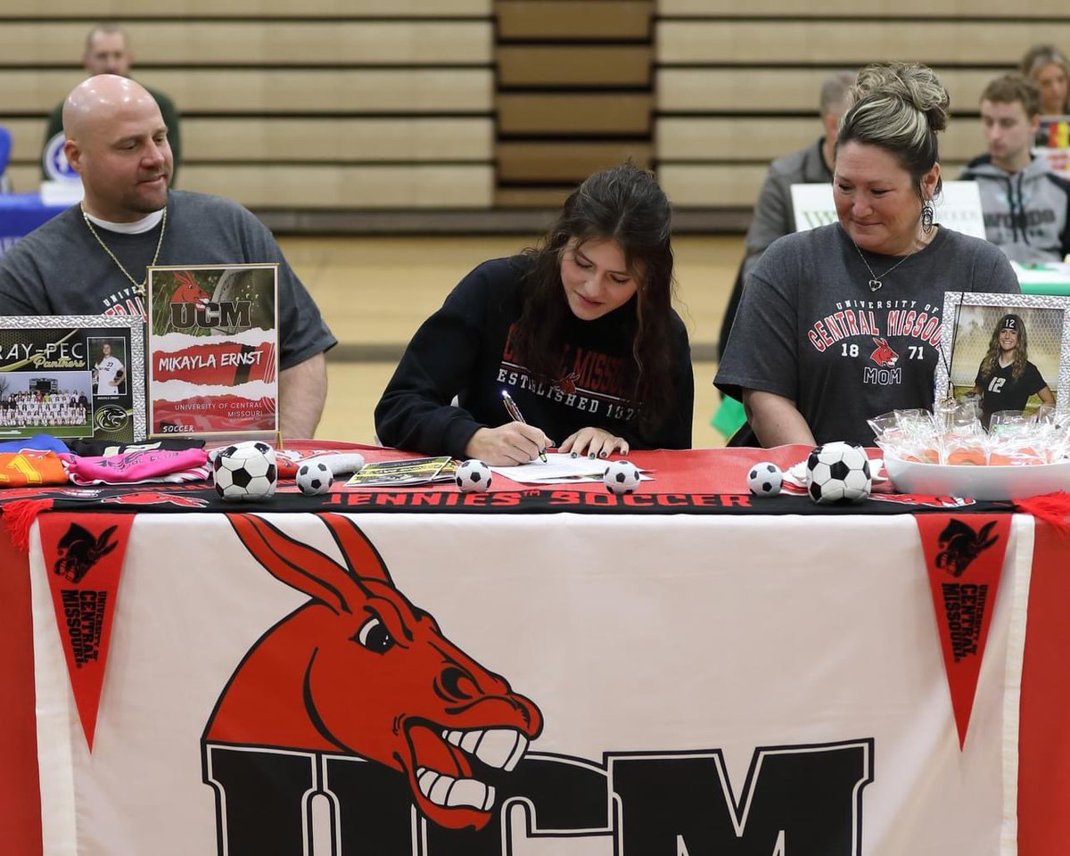 Mikayla Ernst tweet media