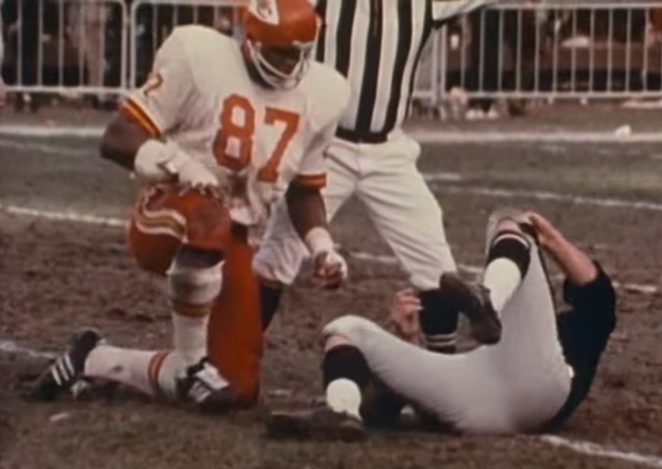 ChiefsFacts's tweet photo. Ok. So the @Chiefs:

-Will use the red pants in the SB for the 1st time ever,

-For the 4th time overall in the playoffs,

-And for the 1st time in THEIR #NFL playoff history, as the previous time they used 'em was in the 1969 AFL Champ. Game, the last AFL gm ever. (Jan. 4, 1970) https://t.co/EPN7hhXamM
