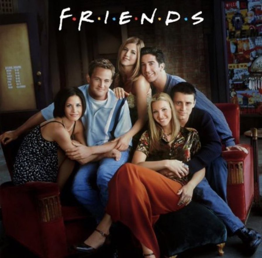 qrpress_'s tweet photo. 28 años del estreno de ‘Friends’, la exitosa serie que fue musicalizada con grandes clásicos de David Bowie, The Clash, Pearl Jam, The Police, U2, Interpol y más: https://t.co/tBVJj0H2g3 #QRPseries #Friends https://t.co/7fZhYSo46W