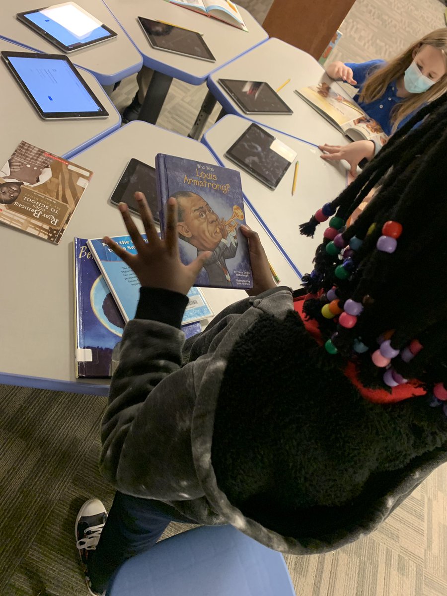 cindy_hundley's tweet image. Who needs the Internet when you’re in the @GutermuthES library?! These 3rd graders went old school to conduct research for their #BlackHistoryMonth projects today in the midst of a district network outage! Books are always the best! @JCPS_LMS #JCPSLibrarians #nointernetnoproblem
