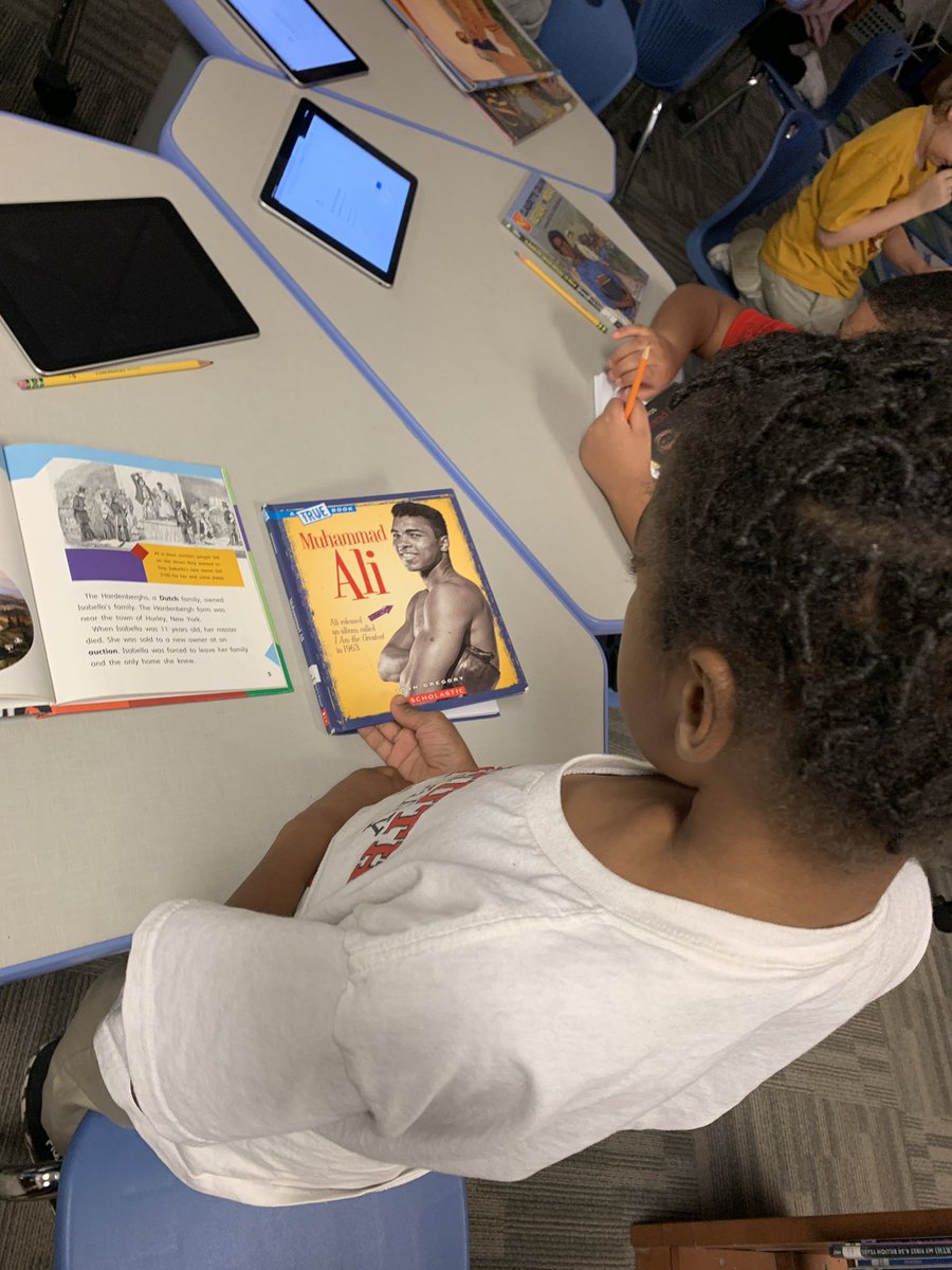 cindy_hundley's tweet image. Who needs the Internet when you’re in the @GutermuthES library?! These 3rd graders went old school to conduct research for their #BlackHistoryMonth projects today in the midst of a district network outage! Books are always the best! @JCPS_LMS #JCPSLibrarians #nointernetnoproblem