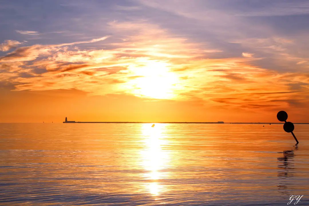 The great south wall 🌅
<a href="/LovinDublin/">Lovin Dublin</a> <a href="/discoverirl/">Discover Ireland</a> <a href="/VisitDublin/">Visit Dublin</a> <a href="/Dublin_ie/">Dublin</a> <a href="/OldDublinTown/">Old DublinTown. com</a> <a href="/PhotosOfDublin/">Photos of Dublin</a> <a href="/DubCityCouncil/">Dublin City Council</a> <a href="/IrelandB4UDie/">Ireland Before You Die</a> <a href="/IrishTimes/">The Irish Times</a> <a href="/Failte_Ireland/">Fáilte Ireland</a> <a href="/DiscoverIreland/">Discover Ireland</a> <a href="/TourismIreland/">Tourism Ireland</a> <a href="/FM104/">FM104</a> <a href="/Q102FeelGood/">Dublin's Q102</a> <a href="/98FM/">98FM</a>