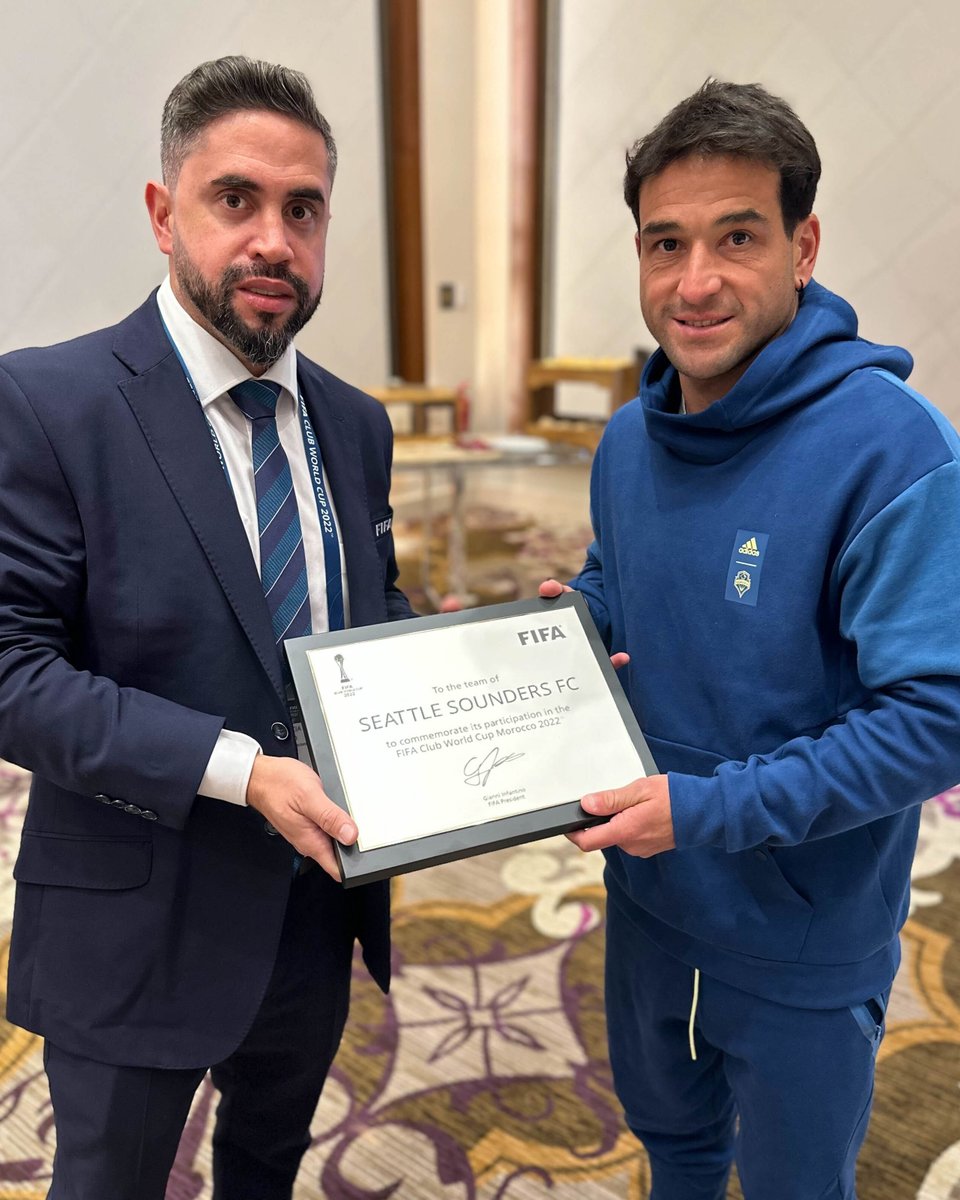 SoundersFC's tweet photo. A special moment 💚

Captain @NicolasLodeiro was presented with an honorary gift from FIFA's Sergio Garcia upon arrival in Morocco! 🇲🇦 https://t.co/BTrBy2YKtQ