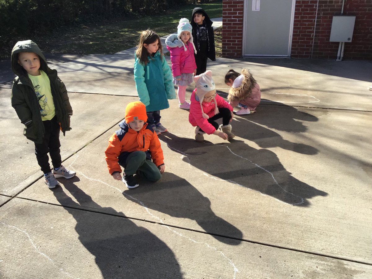 Mrs_Sokol1's tweet image. Pre-K went outside today to trace and compare each other’s shadows!🤗 Happy Groundhog Day! 🦫 ⁦@MeadowDriveElem⁩ #MineolaProud #PreKfun