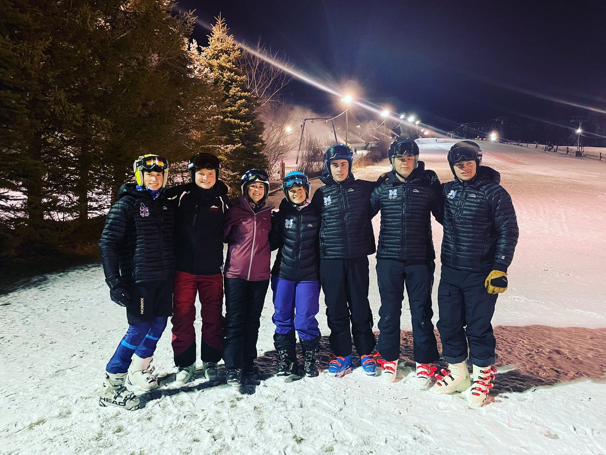 ClockerAD's tweet photo. Here at Ski Ward celebrating Senior Night; congrats to the Seniors from both Medfield and Ashland! #AshMedSki @ClockWarriorSki @ClockerClub @MedfieldAD @ClockerNation @Kstcoeur @MrsELachapelle @Ms_Sullivan_AHS @AshlandSuper @ClockerTalk https://t.co/iQF8aheRcZ