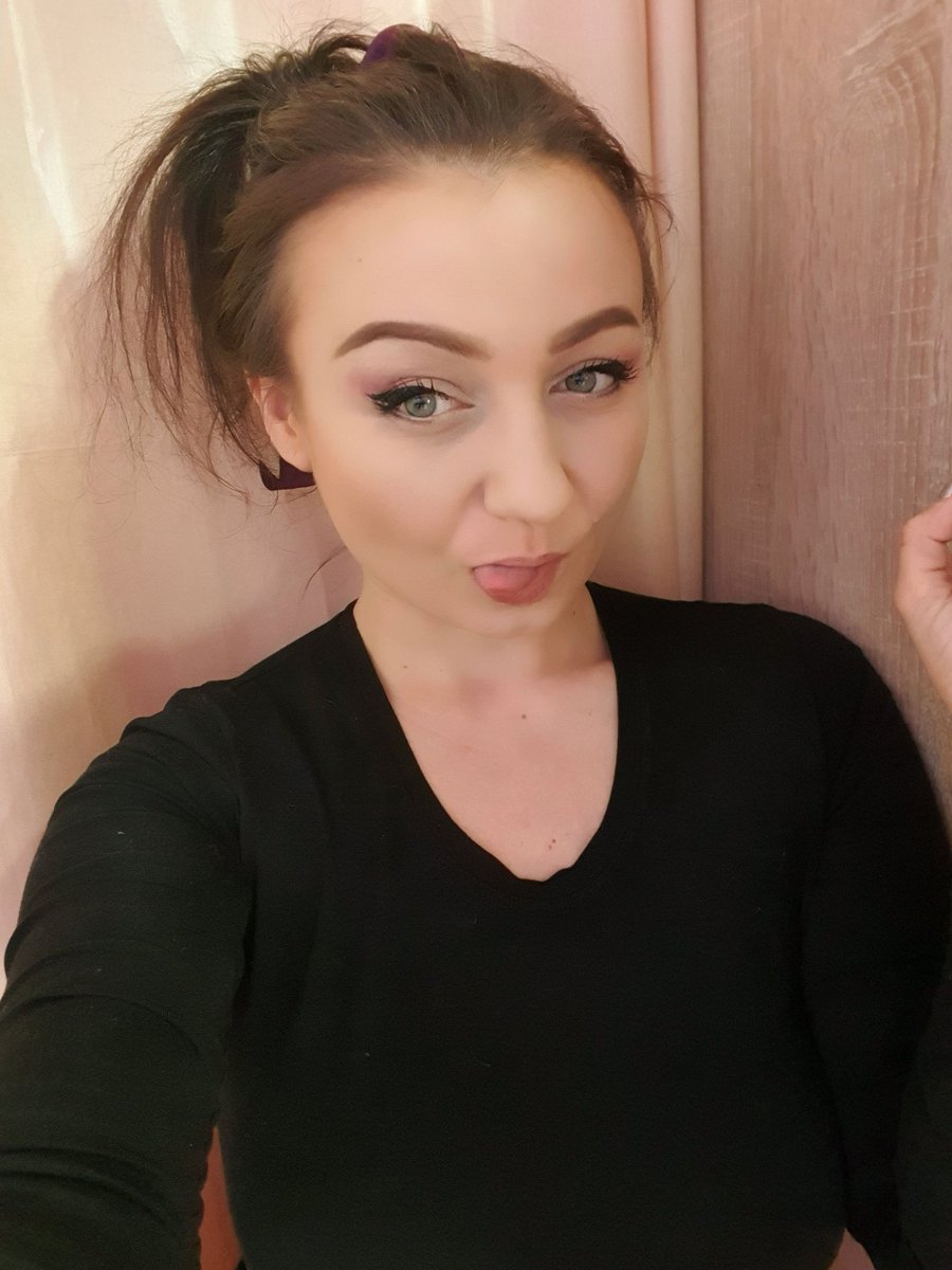 JuliaBigoti's tweet photo. Online now ! Come check my bio !
@LiveJasmin 
#sexy #cute #brunette #greeneyedgirl  #sexybabe https://t.co/q4CcAxEVJJ