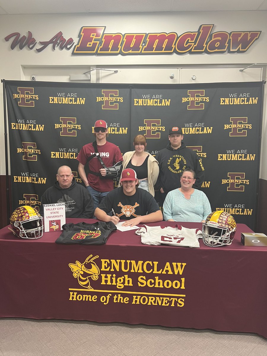 Enumclaw Football tweet media