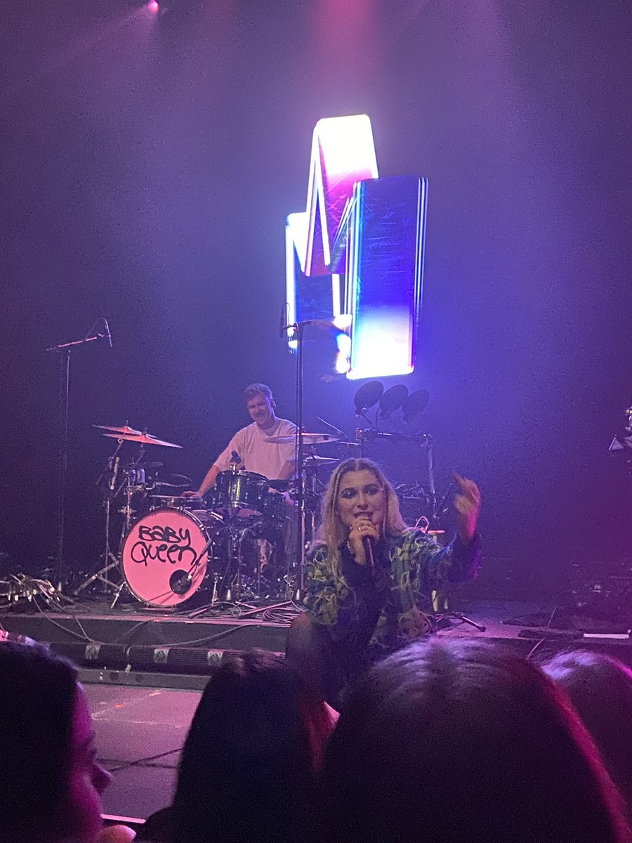 pictureawave's tweet photo. ruined most of my videos with my singing😭 https://t.co/EywyjApcd3