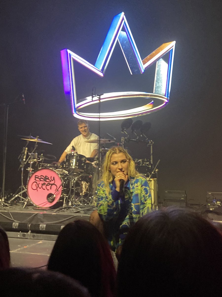 pictureawave's tweet photo. ruined most of my videos with my singing😭 https://t.co/EywyjApcd3