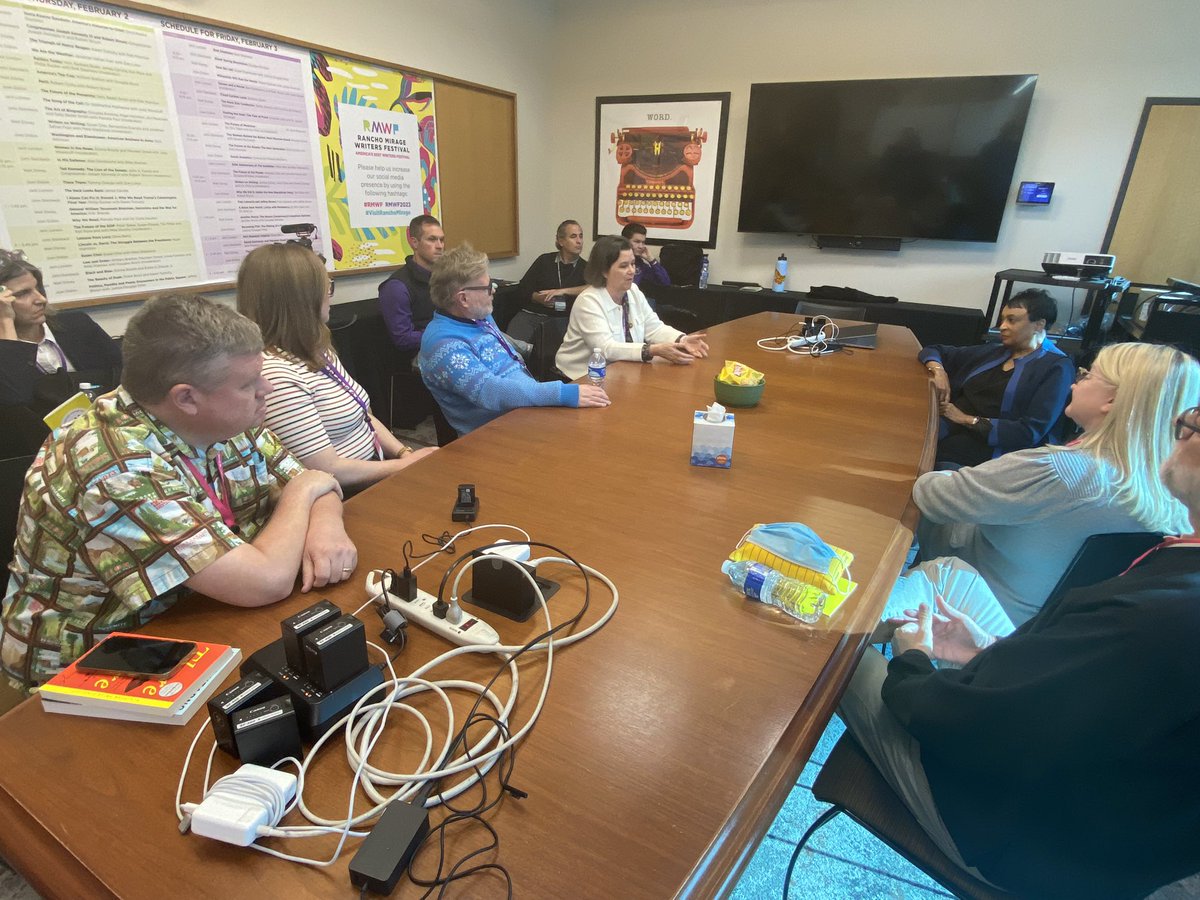 LibnOfCongress's tweet photo. Nothing makes me happier than meeting with librarians. 
Today I sat down with some of them from across Southern California and discussed the issues they are facing. At a time when intellectual freedom is threatened it is more important than ever that librarians stay united. #rmwf https://t.co/Wu6yQYkJjQ