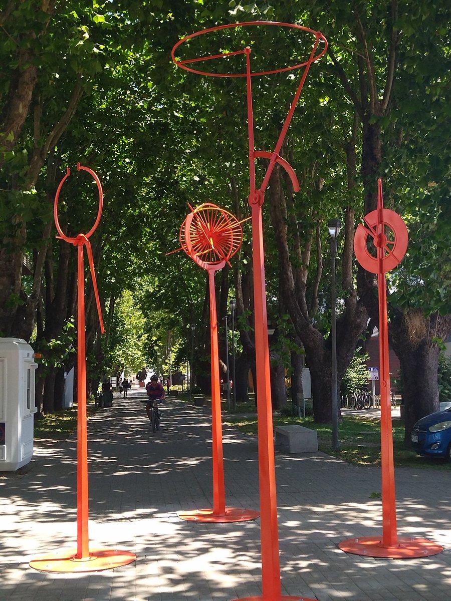 fmorales_ubb's tweet photo. Nueva escultura en campus Concepcion de la #ubiobio, del escultor Francisco Gacitua "Cuatro herramientas patrimoniales de la ciencia y tecnología" 🙌 https://t.co/SDQvF0Rlpc