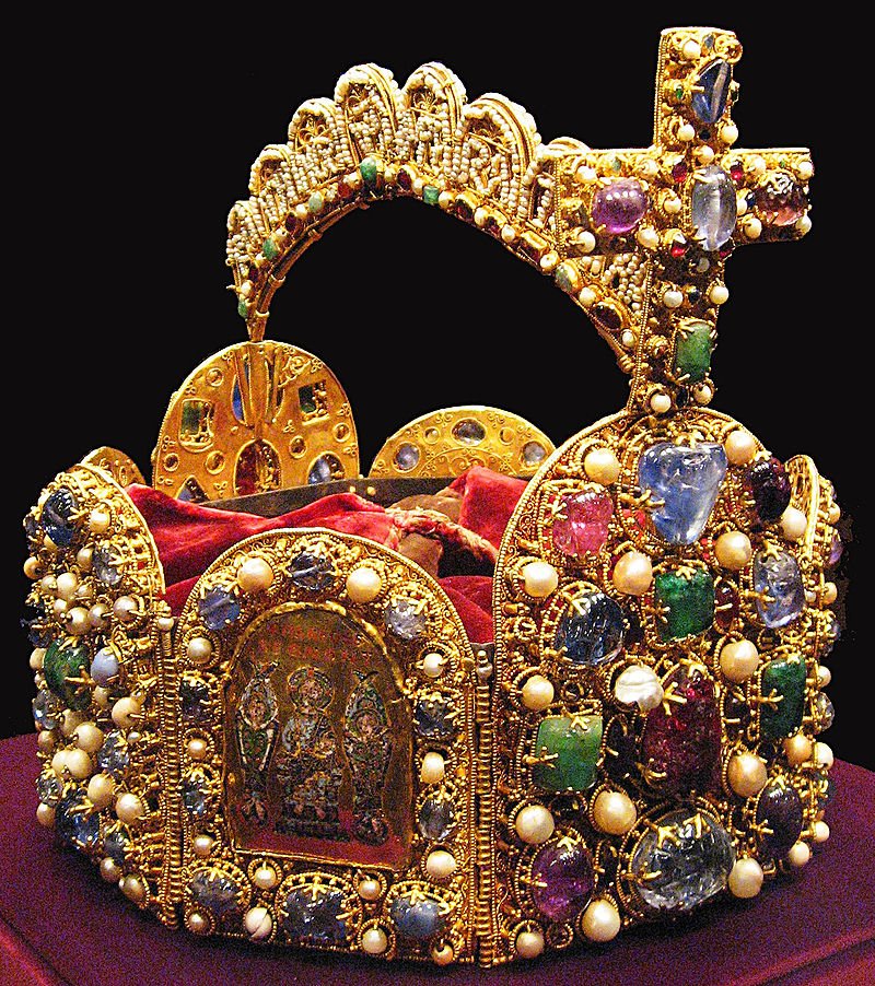 #HolyRomanEmperor's crown in the #Wien=#Vienna #Schatzkammer of the #HapsburgFamilyEmperors=#Kaiser #OttoTheGreat