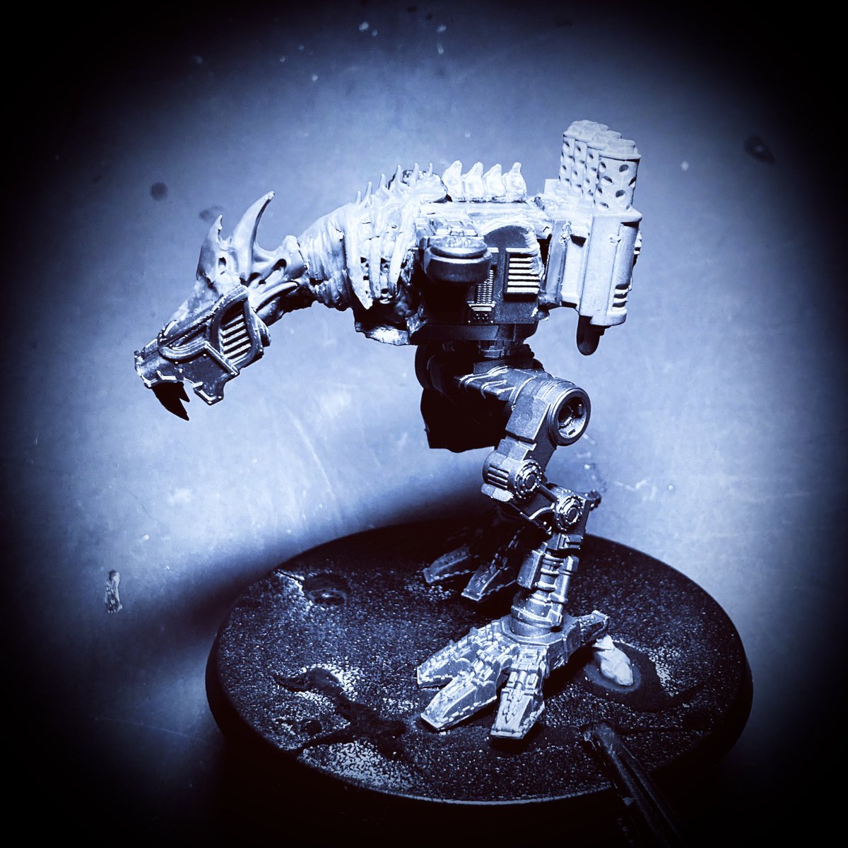 SonofBehemat's tweet photo. Another fell war machine is starting to take shape… 

There’s really not much Warhound left in there… 

#WarhammerCommunity #AdeptusTitanicus #Warmongers https://t.co/ThBYaq41E9