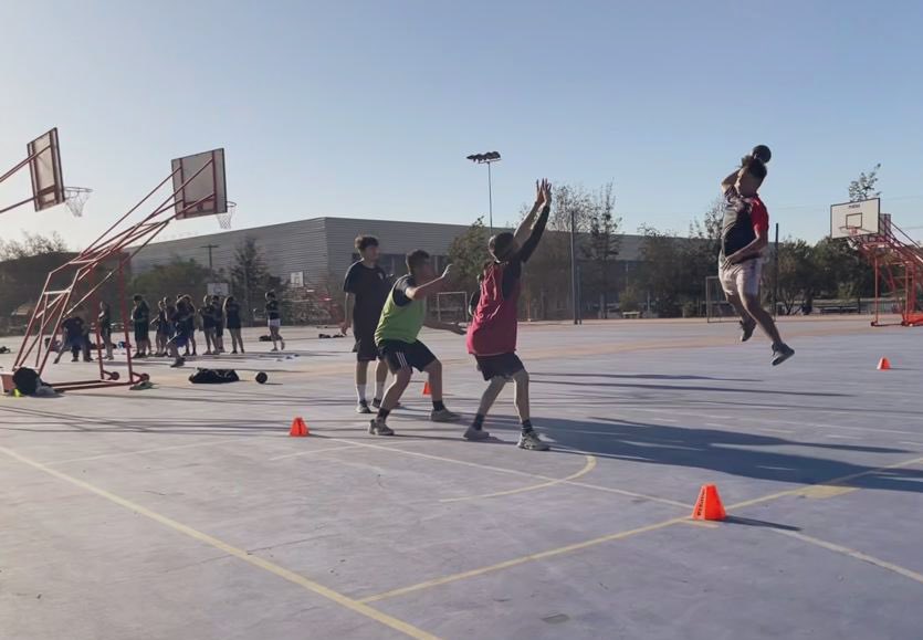 MetHandballCLub's tweet photo. 🐆La semana pasada fueron los últimos entrenamientos de este verano 2023…Ahora nos tomamos unas #vacaciones para recargar energías y volver con todo el: 
7️⃣ MARZO !!! 
#Balonmano #Handball #Chile https://t.co/2jovMPY4AS