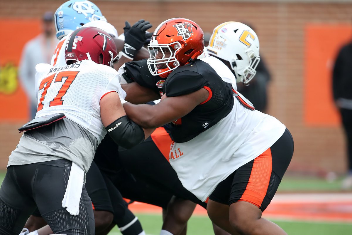 BG_Football's tweet photo. Another stellar day in Mobile for Karl Brooks 📈📈📈

Keep grinding @KarlBrooks5 🫡

#ToTheMoon 🟠🟤 x #NFLDraft https://t.co/hnVOtPaixk