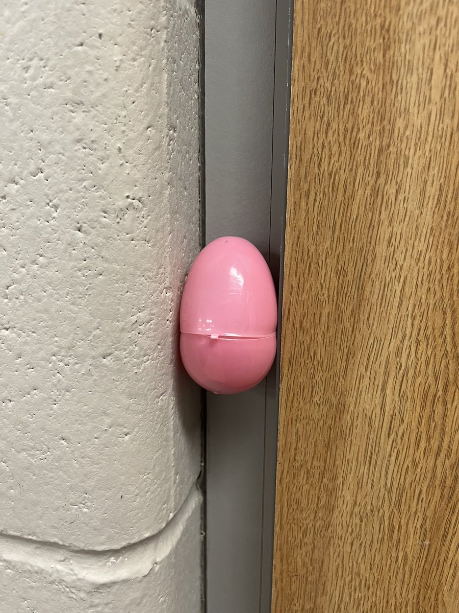 mrs_odoherty's tweet photo. Text-dependent questions, but make it a ✨game✨

Shout out to the student who walked in this morning and said, “…wrong holiday!” https://t.co/VRqDCbgqpe