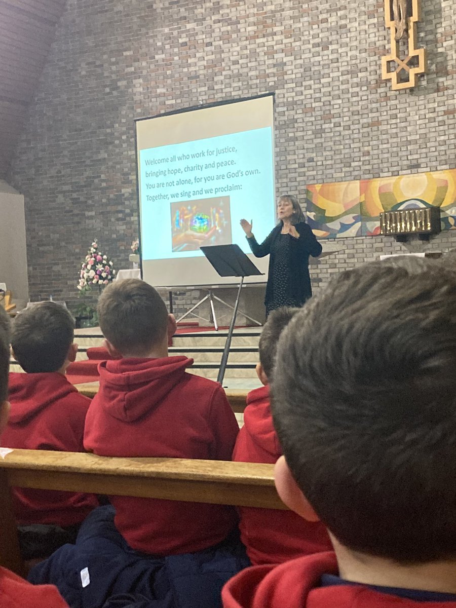 BallyroanBoysNS's tweet photo. #Laudate @dublindiocese @Ballyroanparish https://t.co/C2FMZi8OP1