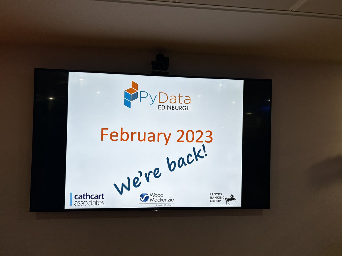 lilacpatsy's tweet image. And we’re off! First #Pydata #Edinburgh in three years! Welcome back everyone, and big thanks to wood Mackenzie and @CathcartRecruit