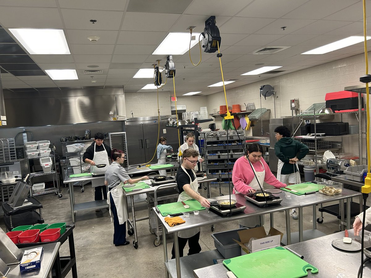 DawsonCulinary's tweet photo. Little action in the Culinary Arts kitchen. https://t.co/osCvUJFV2M