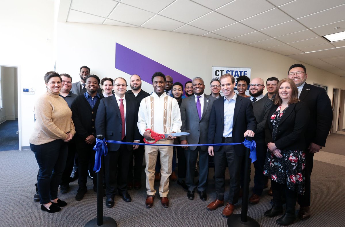 Luke Bronin tweet media