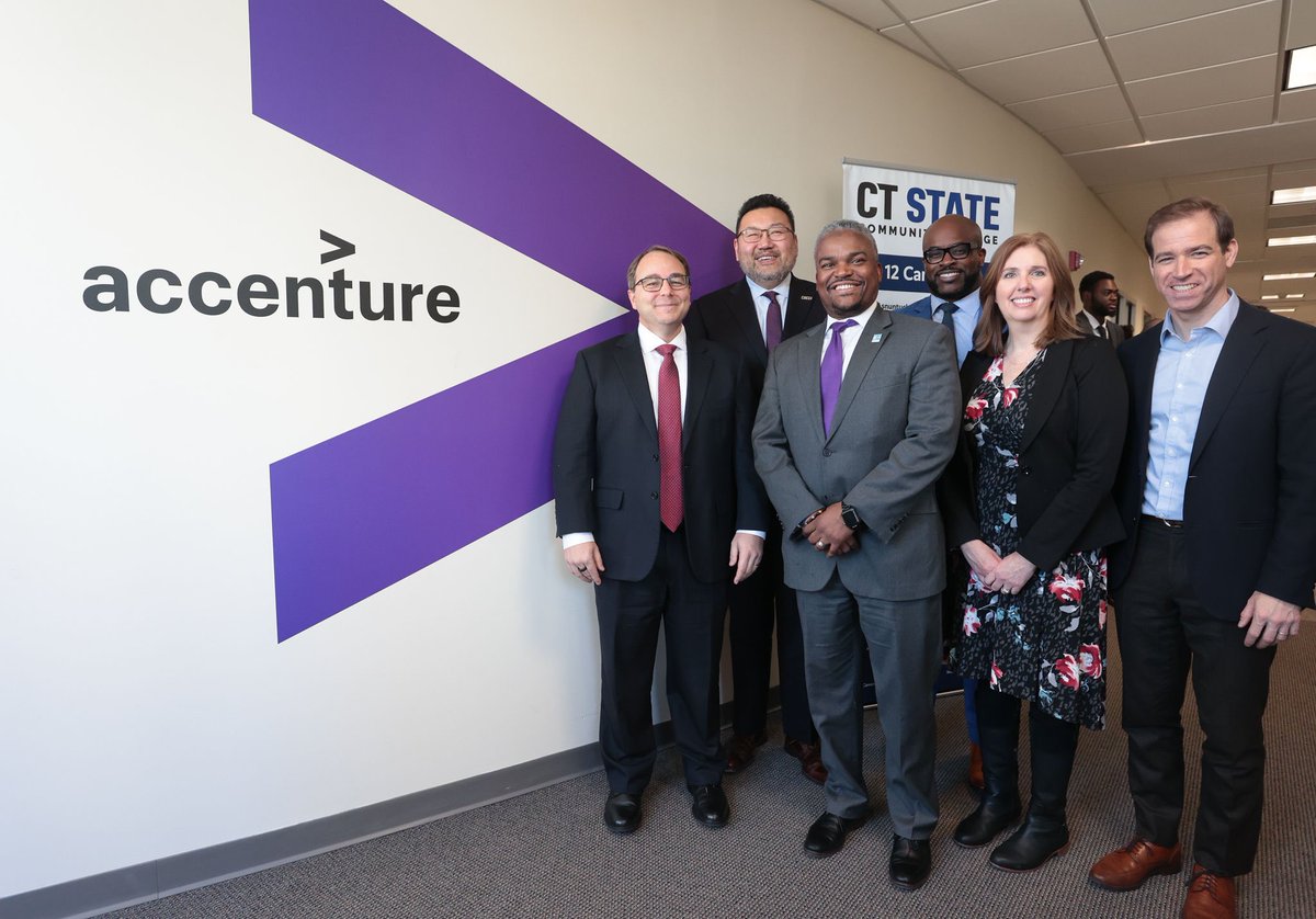 Luke Bronin tweet media