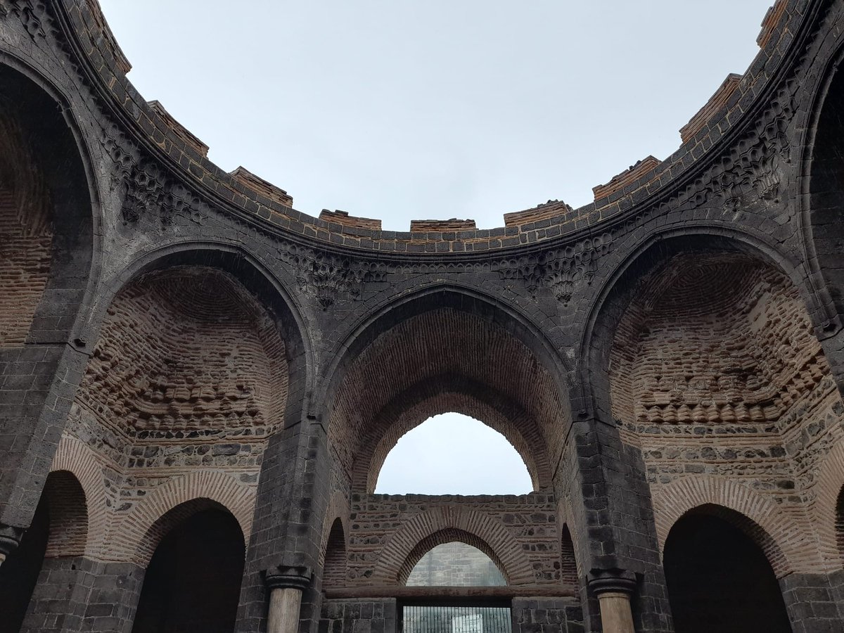 ustemizginn's tweet photo. #gençlikkampta 
#medeniyetşehridiyarbakir https://t.co/Rwb1JawE1t