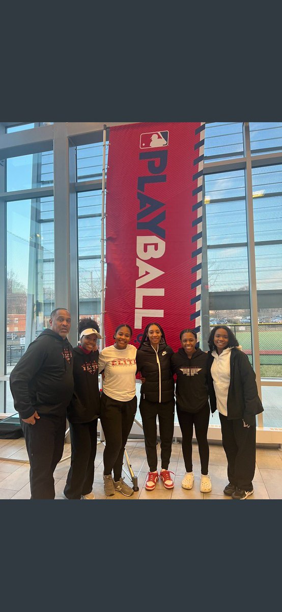 I had the pleasure of meeting and working the one and only Mo’ne Davis <a href="/Monee__11/">Mo'ne Davis</a> while mentoring younger kids <a href="/Nationals/">Washington Nationals</a> youth academy last night. #NGWSD