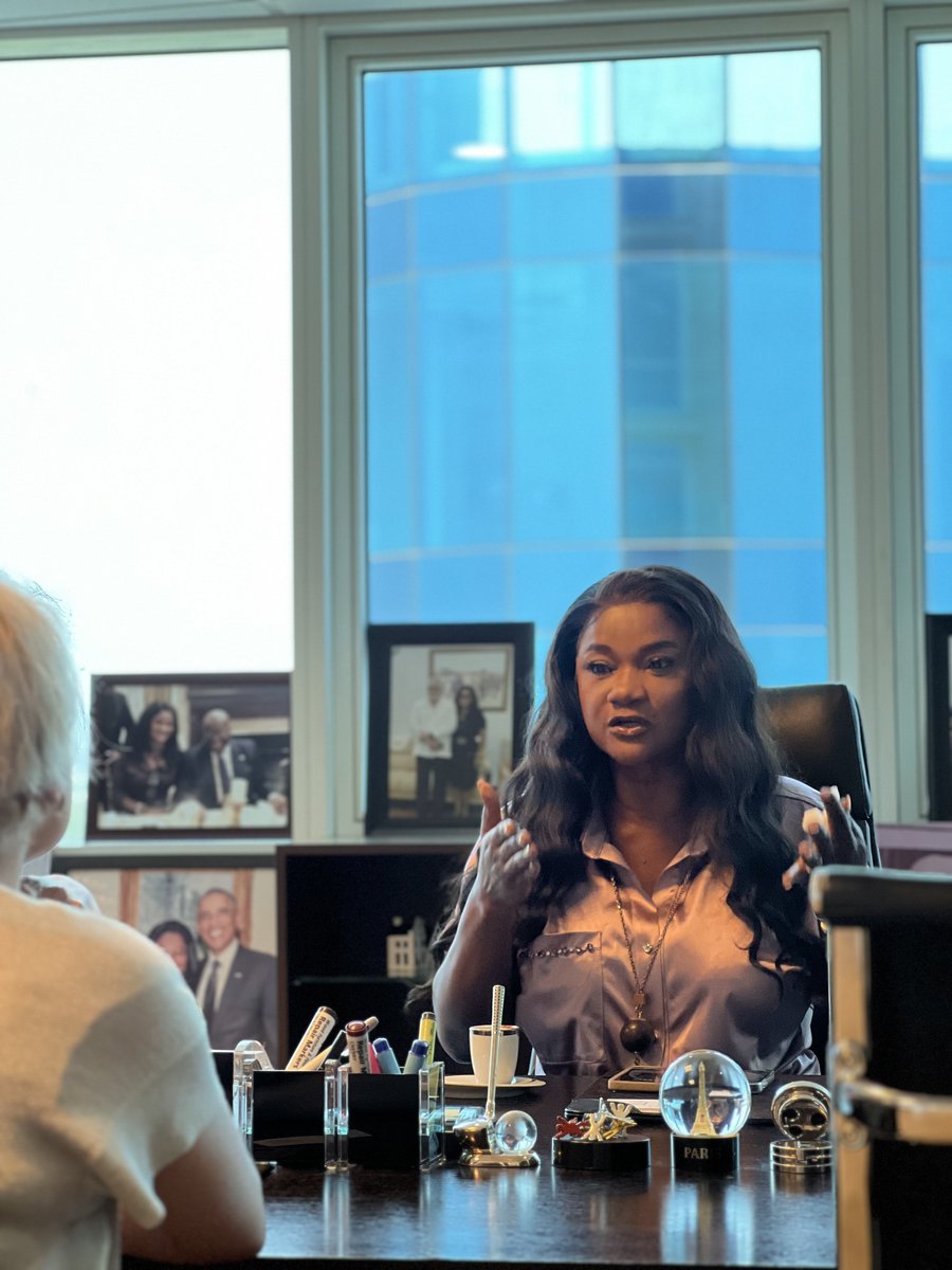 Bmtayui's tweet photo. A Lovely Visit 😊

Swiss🇨🇭 Ambassador to Ghana🇬🇭 H.E. Simone Giger, stopped by the office for afternoon coffee. The question is, How do we balance it all as career women? The answer is, We don’t. We go on a wing and a prayer 🙏 https://t.co/HJocVEmzHr