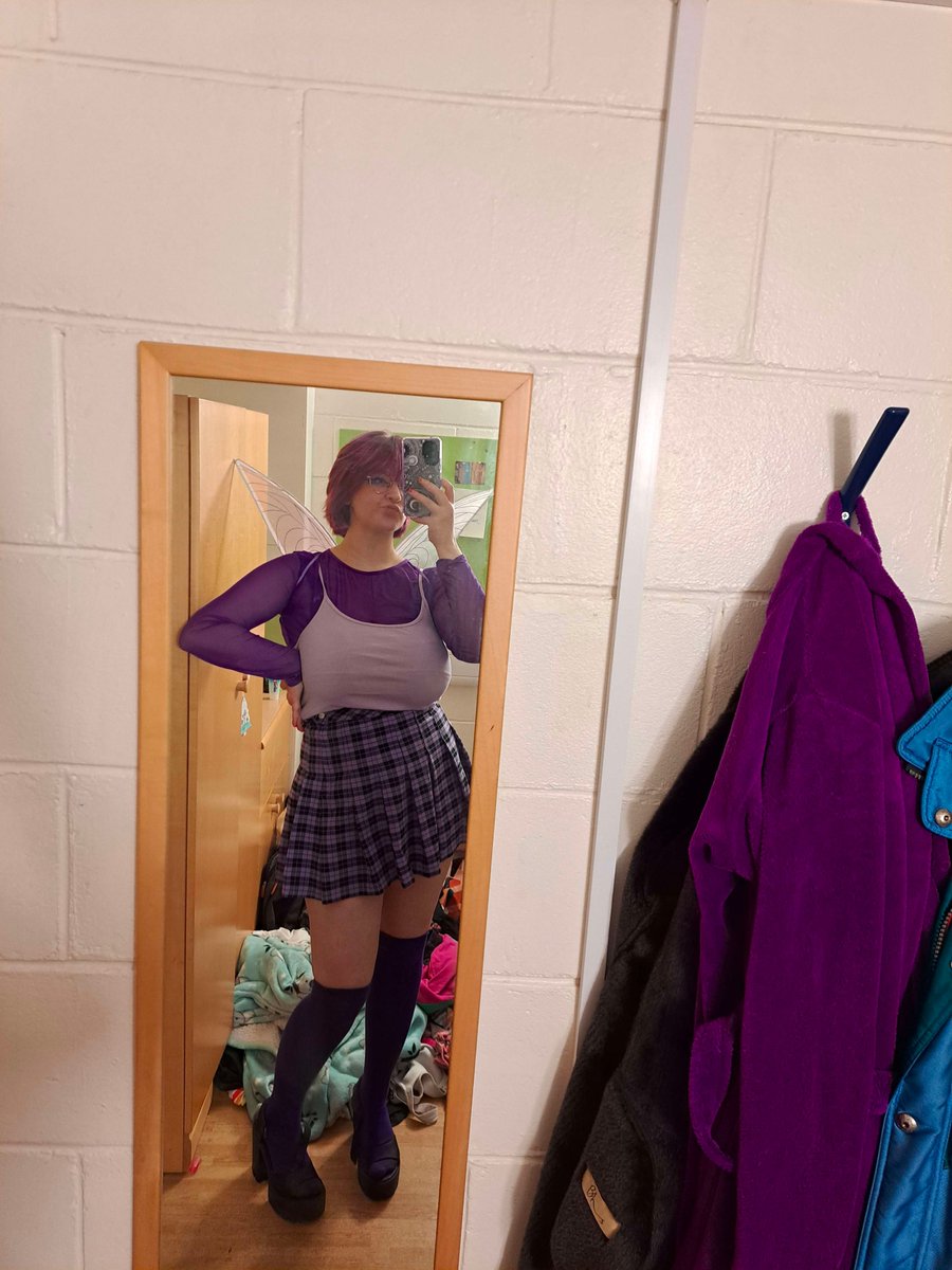 Lillamii_'s tweet photo. Tecna costume for a pub crawl next week :D https://t.co/HrFKYc5f35
