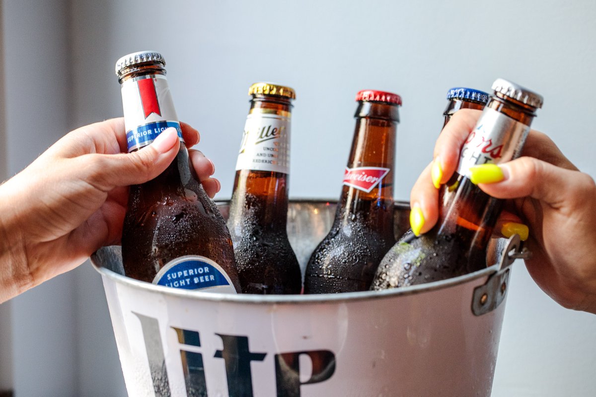 Thursdays are all about the BUCKETS at Theory! Join us for our food &amp; drink specials and some college hoops 🏀

Specials include:
🍺 Bucket &amp; a Bucket Special (bucket of domestic beer and bucket of wings) $45
🍹 Canned Cocktail Buckets $25

We'll see you tonight! Walk-in's wel...