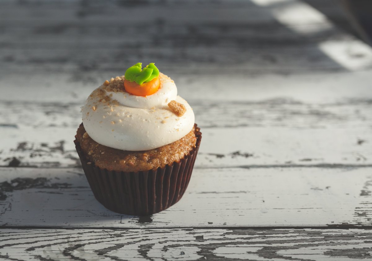 Happy #CarrotCake Day! It's a piece of cake to visit these great spots! Carrara's Pastries in Moorpark and Skiff's Cakes in Thousand Oaks. #carrot #cake #snacks #supportlocal #moorpark #thousandoaks #conejovalley #instafood #sogood #tasty #delish #foodlover #goodeats #yummy