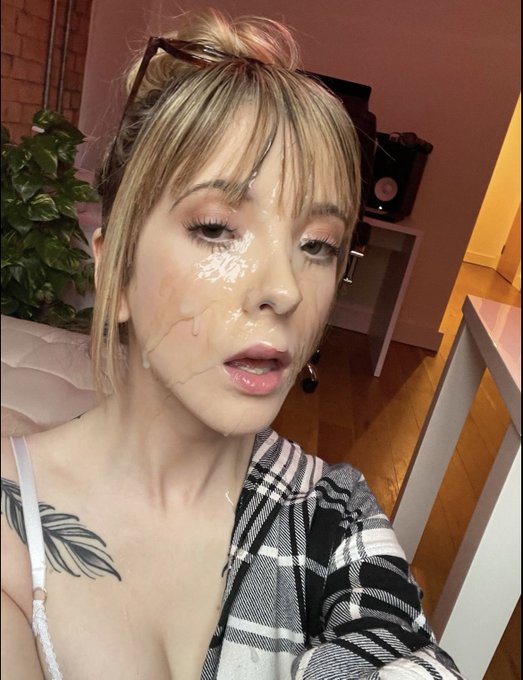 Facial Friday came early   RT if you&rsquo;d add more https://t.co/mK38wzDX9m