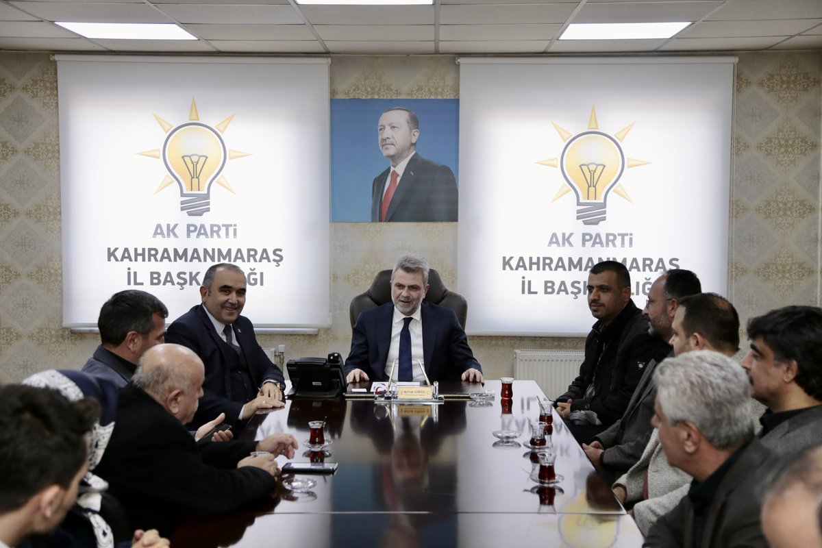 Elbistan İlçe Başkanımız Servet Okur ve İlçe Başkan Yardımcılarımızı il başkanlığımızda misafir ettik. Teşkilat çalışmalarımız hakkında istişarelerde bulunduk. Ziyaretlerinden dolayı teşekkür ediyor, çalışmalarında başarılar diliyorum.