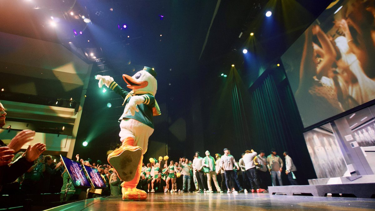 Oregon Football tweet media