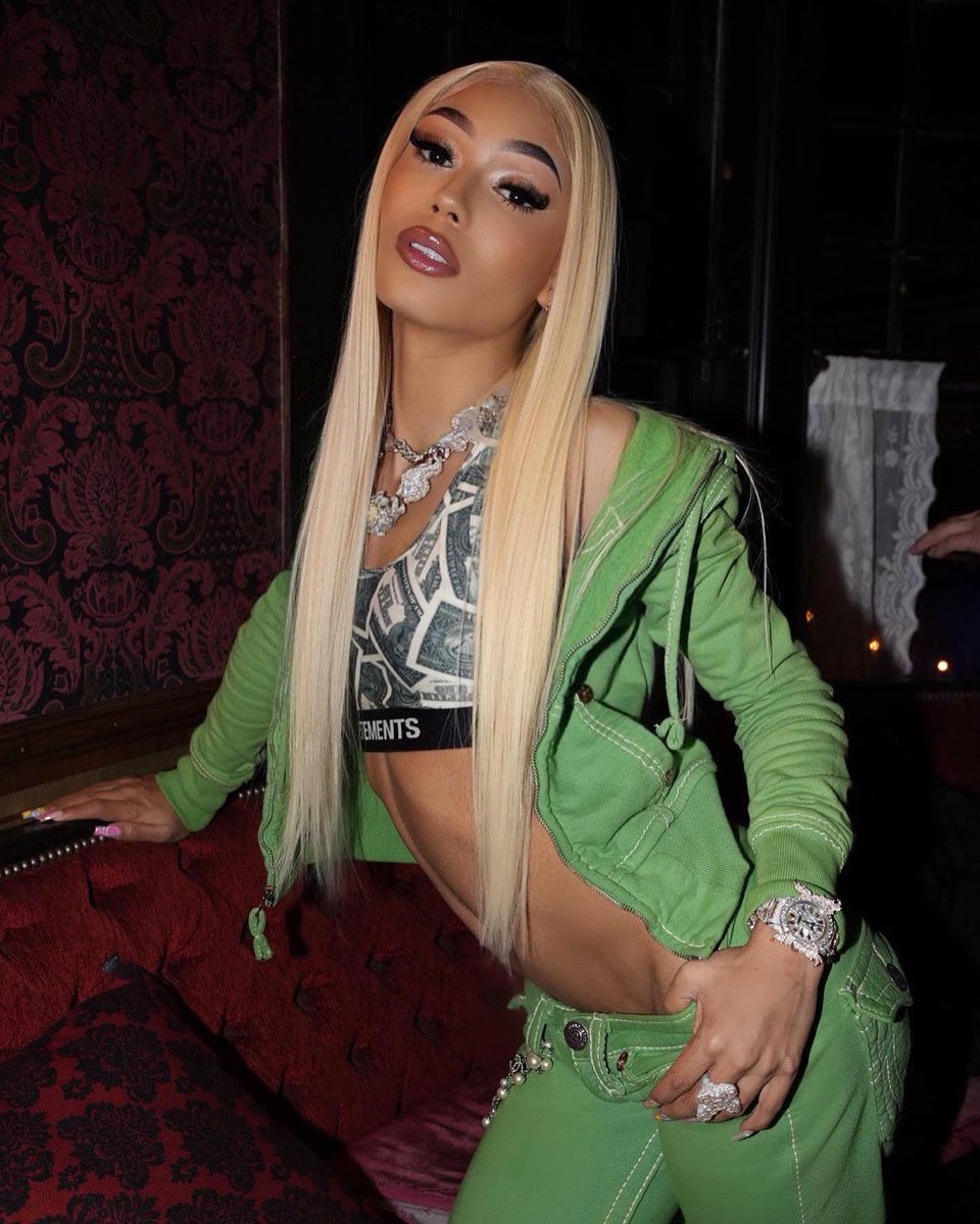 coi_leray's tweet photo. Blondey 🦠🦠🦠🆑🆑 https://t.co/YWgYzWYNTm