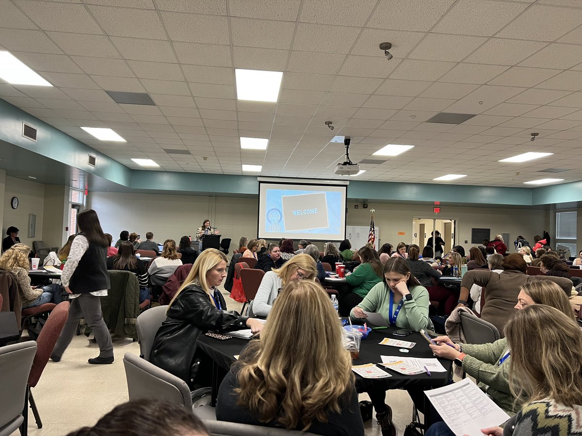 Mekayjs's tweet image. Excited to be together with my people! @ASLAlib Annual Conference at UNA East Campus. #LibrariansTakeYouThere #FamilyReunion #Librarians