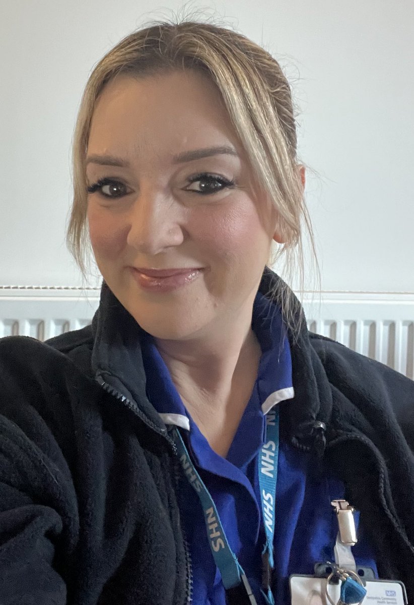 KellyThorneycr1's tweet image. 3 months of being a community nurse. Wow! When I started, I was like a rabbit in the headlights. Newly qualified and in the community, alone. Making important decisions. Now, my confidence is growing! I have found my dream role. I love my job! #CommunityNursing #DistrictNursing💙