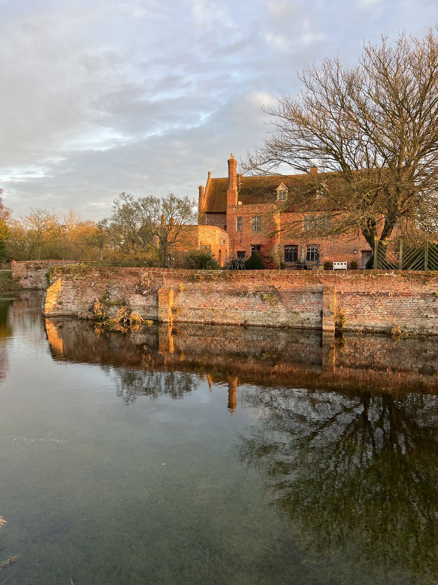 Crow's Hall Weddings tweet media