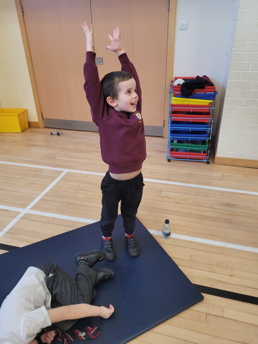 StMichaelsRCY's tweet photo. Pictures from Tuesday's PE session! P2/1 having been learning gymnastics! We had such confident children! 🤩 @StMichaelsP2_1 @SMPG1964 https://t.co/PJpUDBsaBb