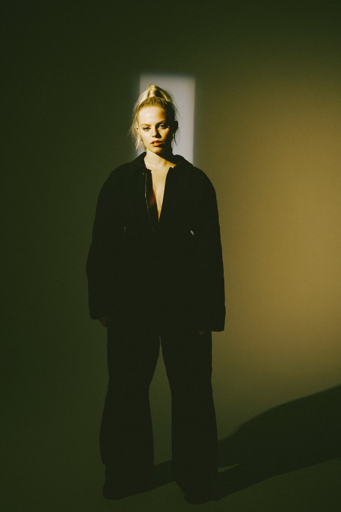 exilerapp's tweet image. JESUS! CHRIST!