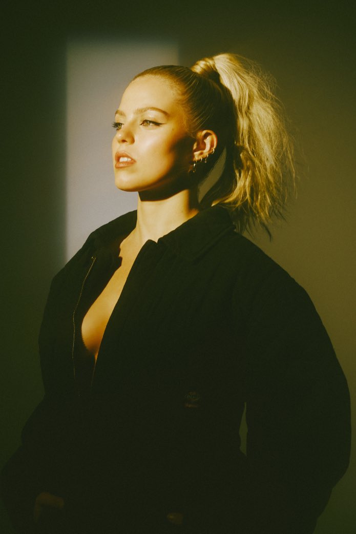 exilerapp's tweet image. JESUS! CHRIST!