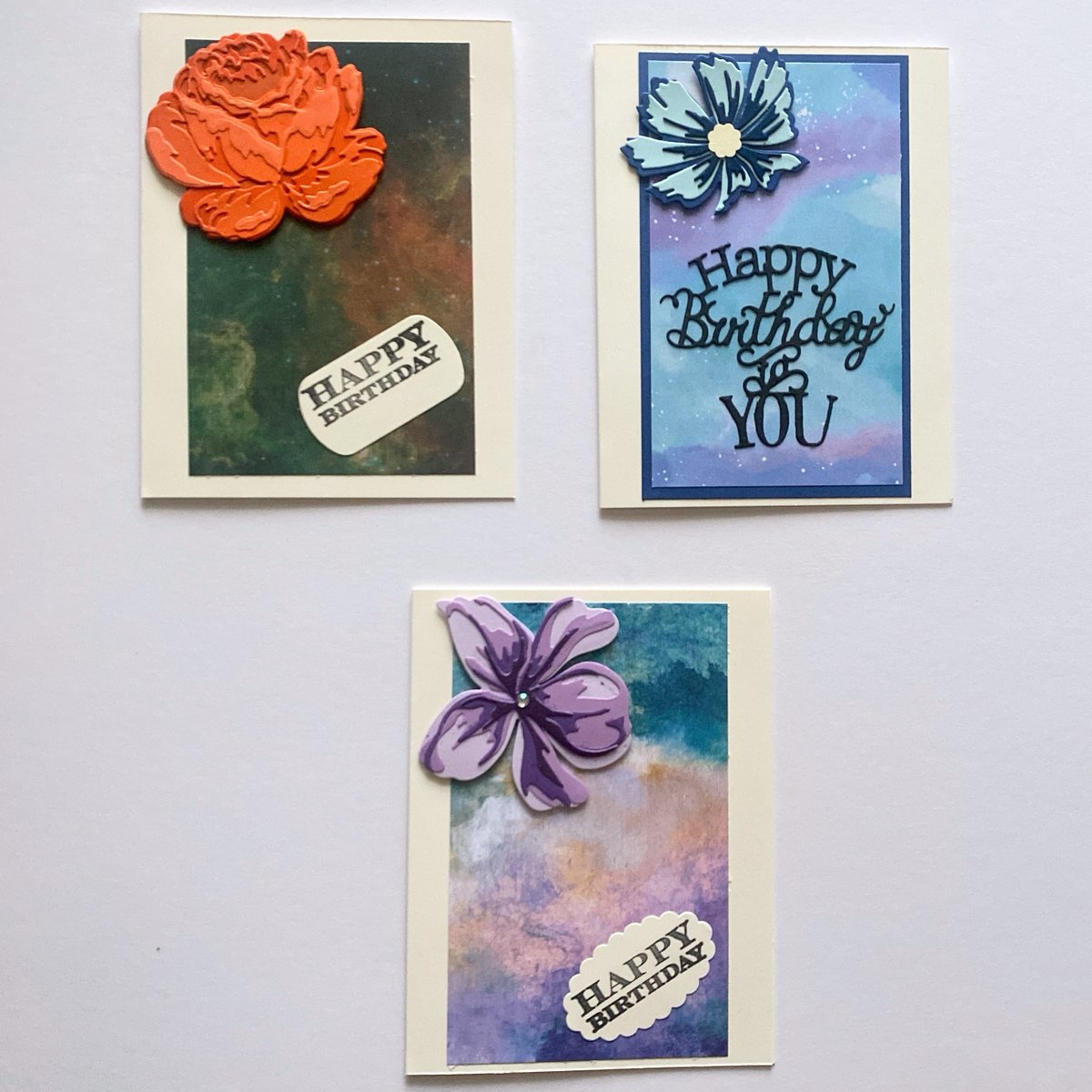 New, Beautiful handmade assorted cards now in our Etsy shop. Check them out. etsy.com/shop/DjalisBou… 

#handmadecardsforsale #handmadecardsarethebest #handmadecardsoftheday #etsycards #etsycardshop #birthdaycards #notecards #notecardset