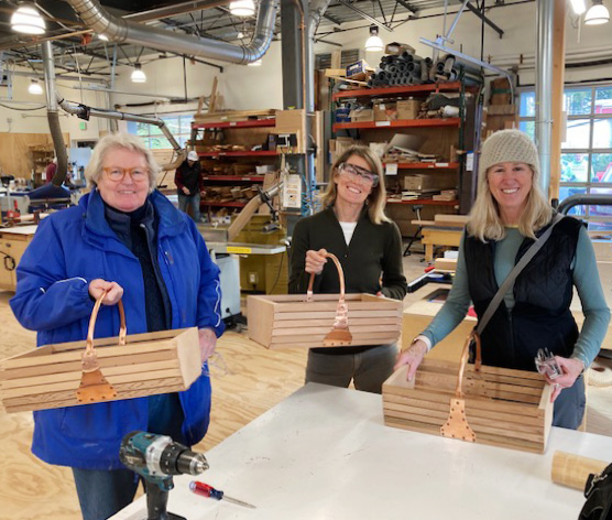 BARN makers created these beautiful garden trugs from copper and old-growth cedar! Thanks to instructor David Grant for the photo.

What do you want to make? Find classes at pulse.ly/go9xjd1hgs

#woodworking #metalworking #copper #gardeningtools #bainbridgebarn #barnmakers
