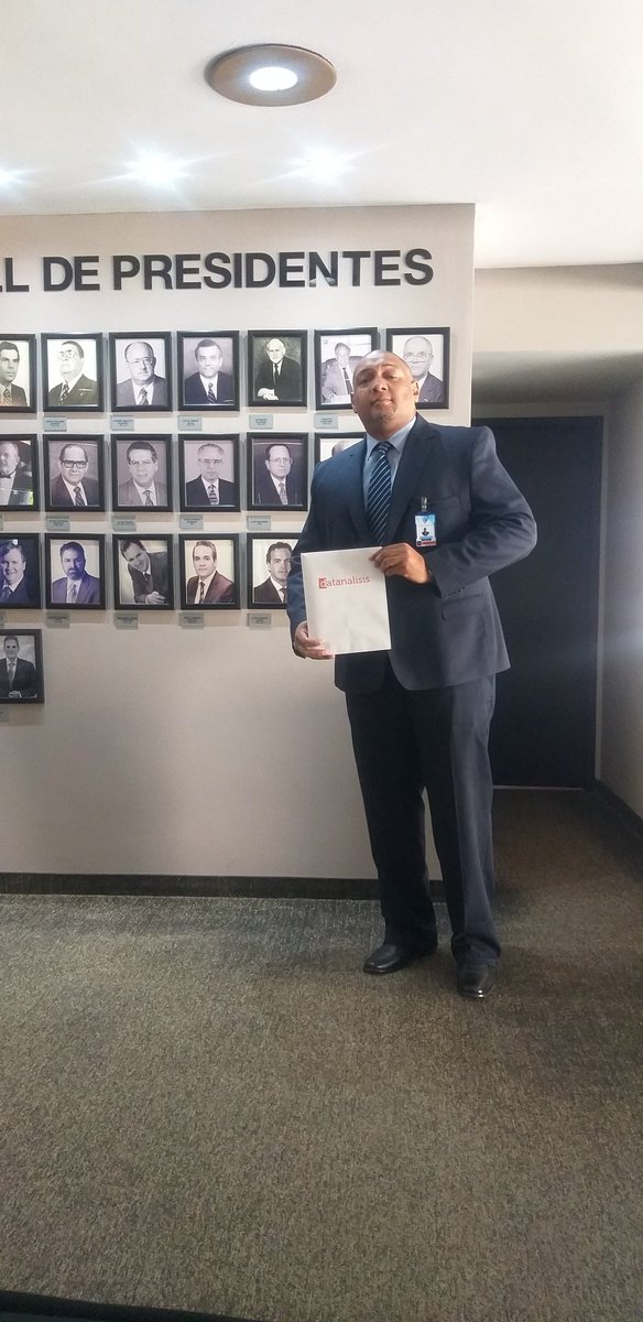 fullymarketca's tweet photo. ☆Forjando el Perfil Empresarial ☆Apuntalando el Aprendizaje con la Educación Financiera ☆Enfocado en la Perspectiva Macroeconómica de Venezuela.☆Determinado Agregar valor a la Vida y Servir para que otros alcancen sus metas y sueños.🇻🇪 https://t.co/NVqaITjHnQ