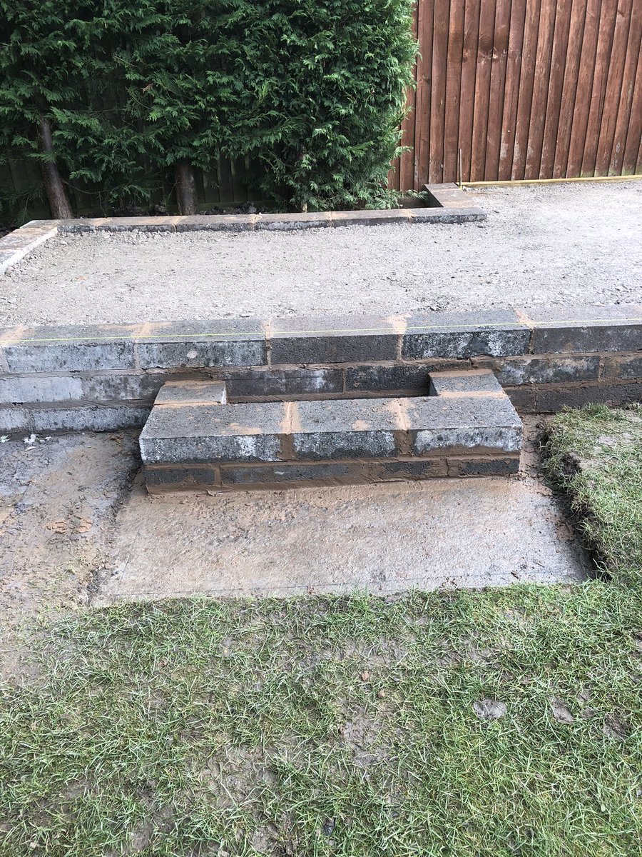 tmrbuilding's tweet photo. Updated photos from our latest garden landscape project in Liverpool. Blockwork completed and MOT Type 1 sub base installed and compacted. #minidiggeranddriverhire #excavatoroperatorhire #groundworks #landscaping #Liverpool #Wirral https://t.co/pQqEuuz8E5