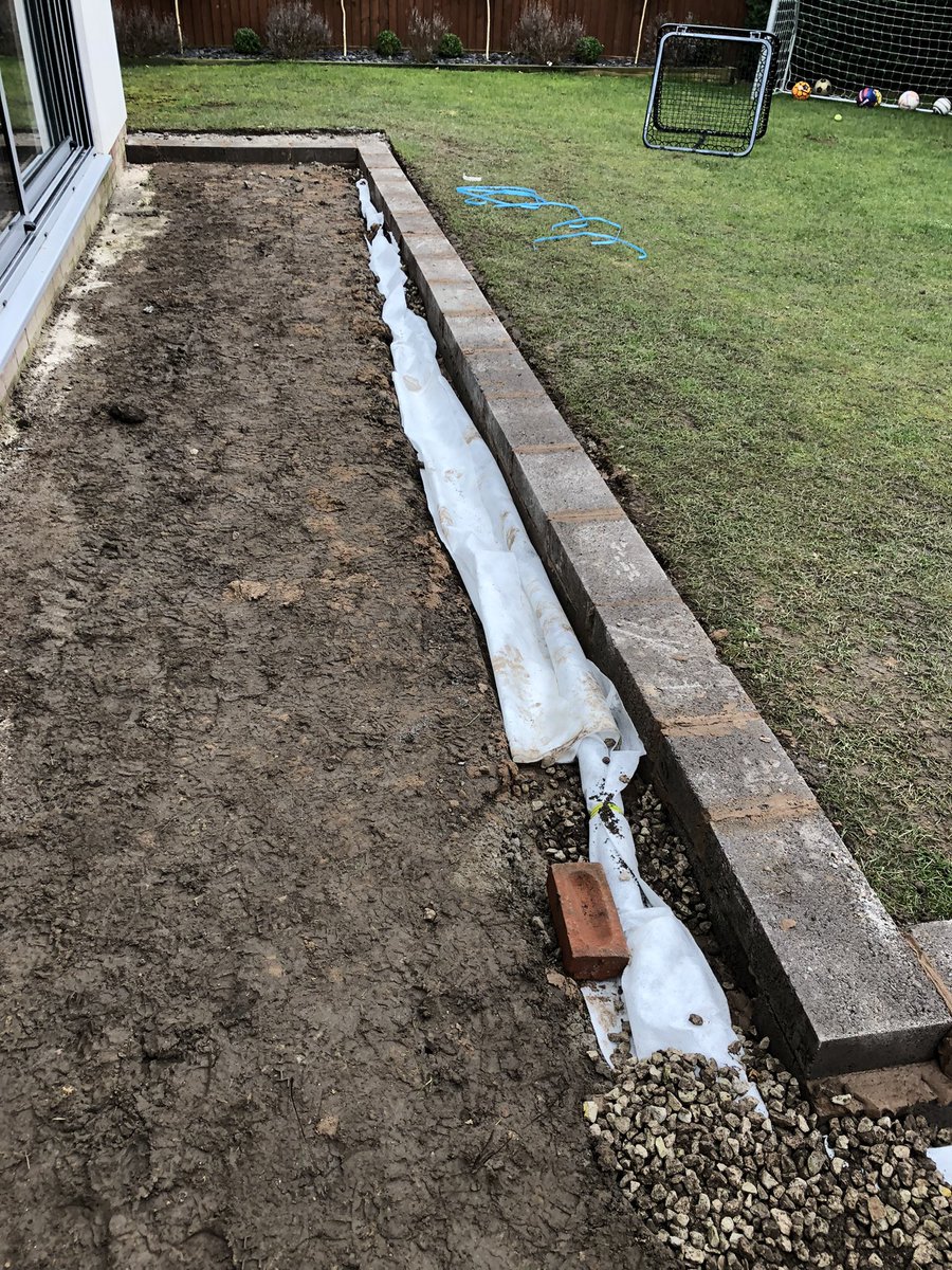 tmrbuilding's tweet photo. Updated photos from our latest garden landscape project in Liverpool. Blockwork completed and MOT Type 1 sub base installed and compacted. #minidiggeranddriverhire #excavatoroperatorhire #groundworks #landscaping #Liverpool #Wirral https://t.co/pQqEuuz8E5